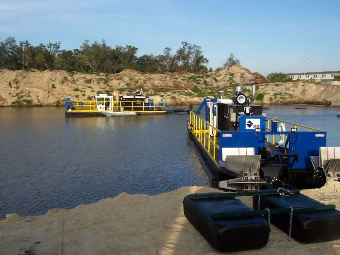 Two IMS Versi-Dredge units operating at a sand mine in the U.S.