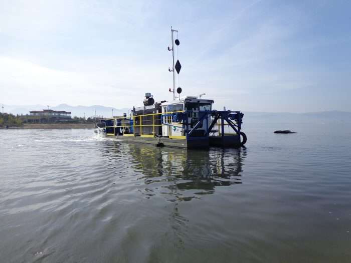 An IMS 5012 LP Versi-Dredge performs maintenance dredging of the Golden Horn River in Turkey.